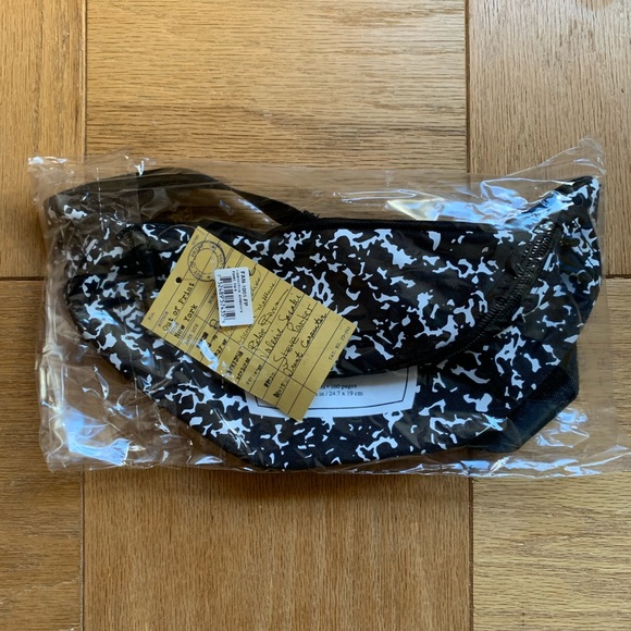 Composition Notebook Black And White Hip Cool Hipster Fanny Pack School New - Picture 8 of 8